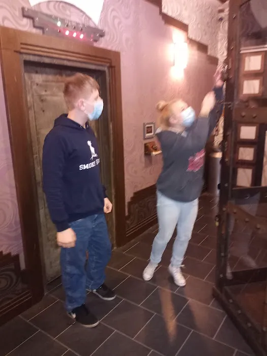 The Fifth Wall Escape Rooms 6