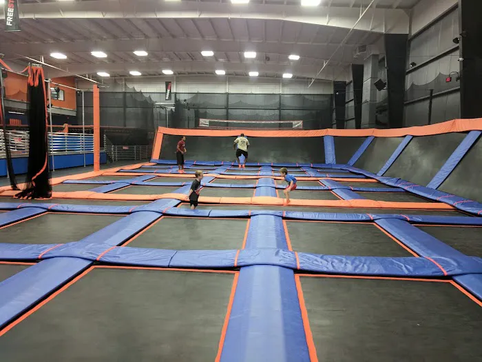 Sky Zone Trampoline Park 7