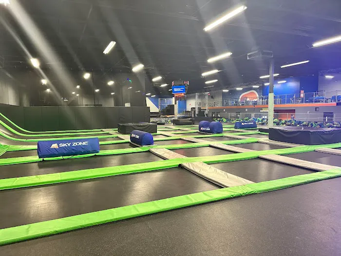 Sky Zone Trampoline Park 7