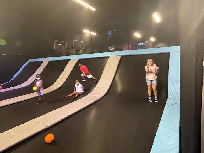 Sky Zone Trampoline Park 5