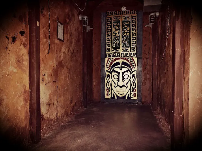 Conquer Escape Rooms 0