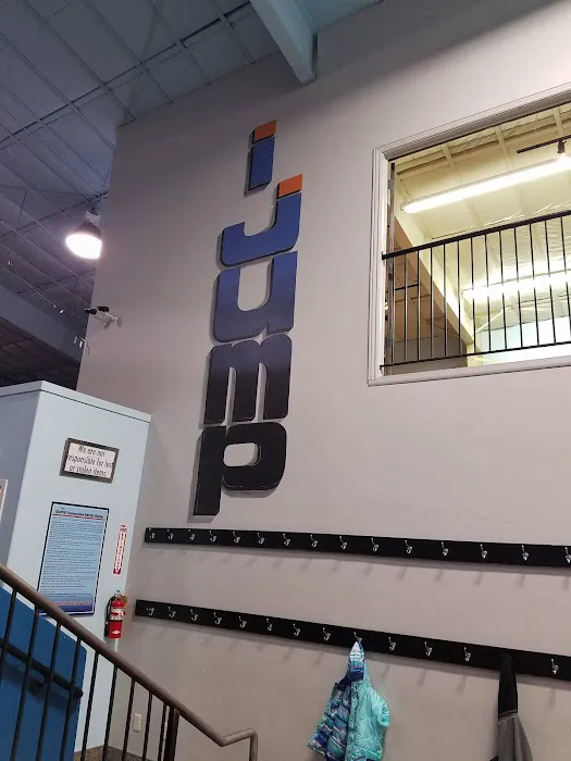 iJump Trampoline Park 8