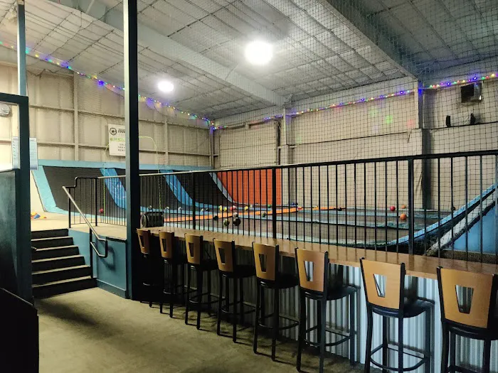 iJump Trampoline Park 4