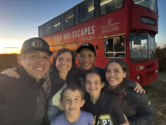 Red Bus Escapes 0