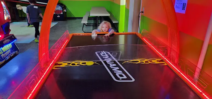 AirMaxx Trampoline Park & Warrior Course 6