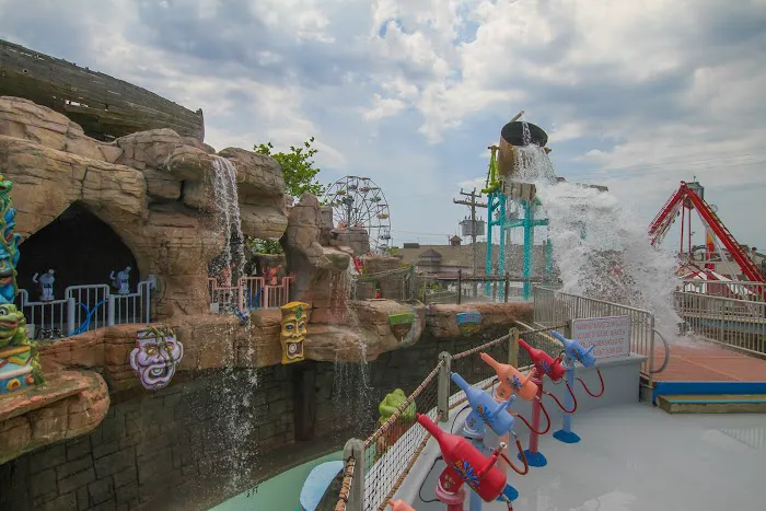 Thundering Surf Waterpark 4