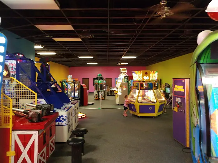 West Ridge Lanes Family Fun 6