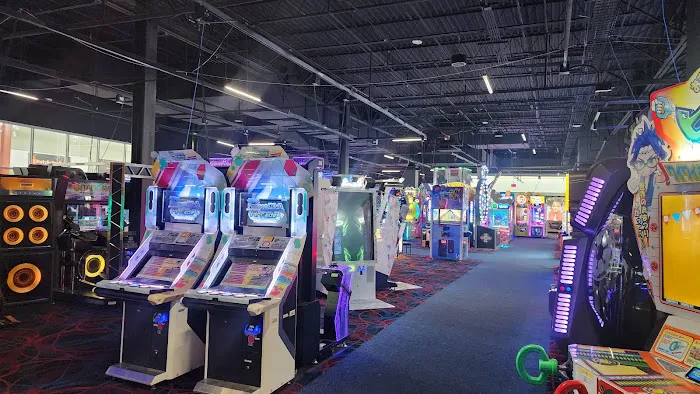 Round1 Bowling & Arcade 4