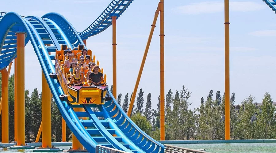 Discover Wheelchair Accessible Rides in Amusement Parks for an Inclusive Experience