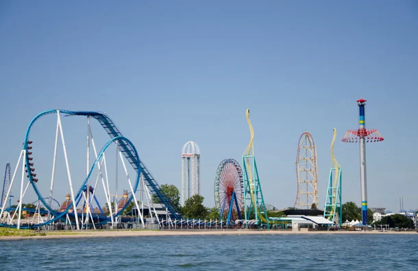 Top Amusement Park Rides for Teenagers That Thrill and Excite